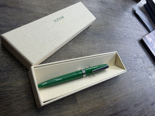 New rolex emerald green - new,