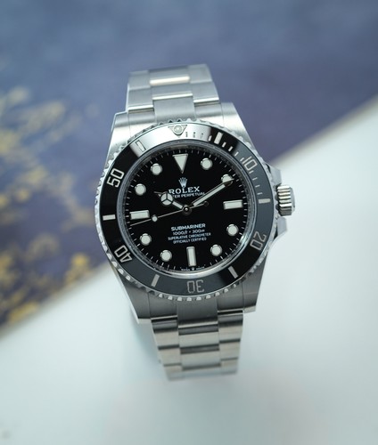 Rolex submariner date - no,