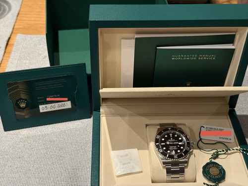 Rolex submariner date - rolex, 126610ln