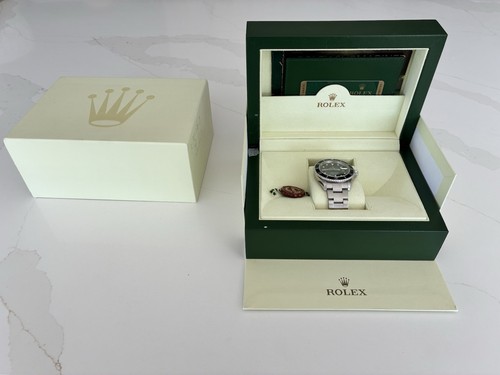 Rolex submariner date - rolex,